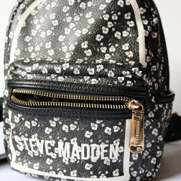Steve Madden Mini Backpack Purse Flowers/Floral patter - Picture 2 of 6